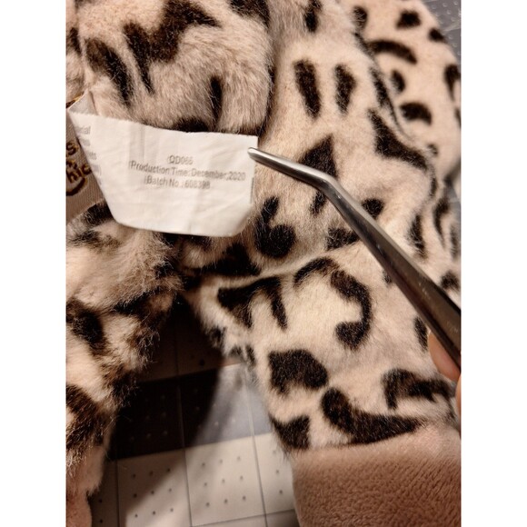 Maison Chic Floppy Friend Leopard Plush - Picture 5 of 5